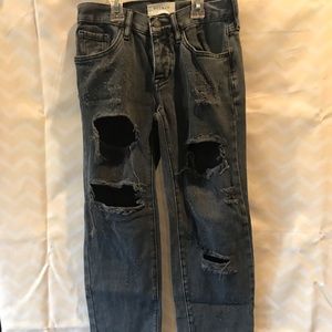 Black ripped boyfriend